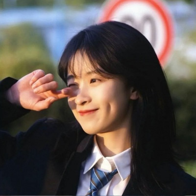 真人女头ins风可爱(共24张)