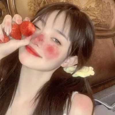 让人忍不住多看几眼的温柔女头像(20张)