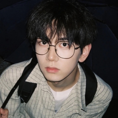 2023最帅动真人头像(共18张)