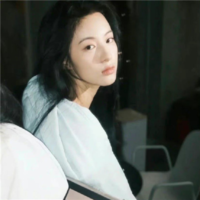 清新治愈系女生扣扣头像(精选18张)