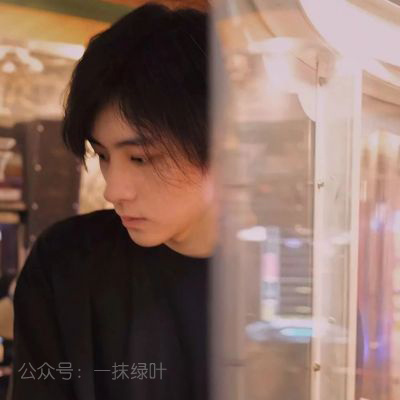 帅到炸裂的氛围感男生好看头像(共18张)