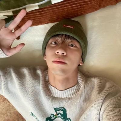 真人高冷的日系男头(共18张)