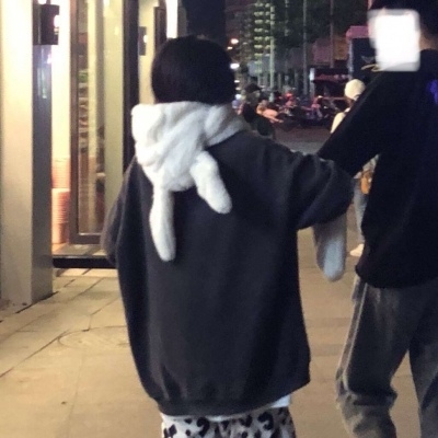 最新潮流个性情侣头像一对两张(18张)