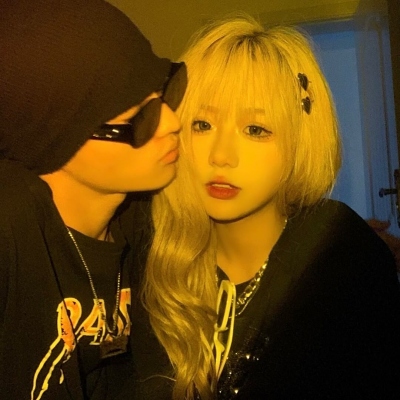 最新潮流个性情侣头像一对两张(18张)