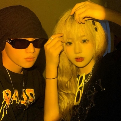 最新潮流个性情侣头像一对两张(18张)