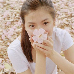 唯美清新初恋级的美女头像高清图片(精选18张)