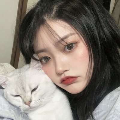 个性潮流精选好看女生头像(优选24张)