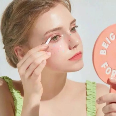 个性潮流精选好看女生头像(优选24张)