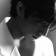 黑白系列超拽男生头像(优选13张)