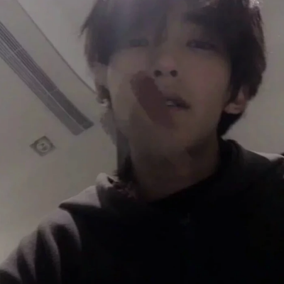 黑白系列超拽男生头像(优选13张)