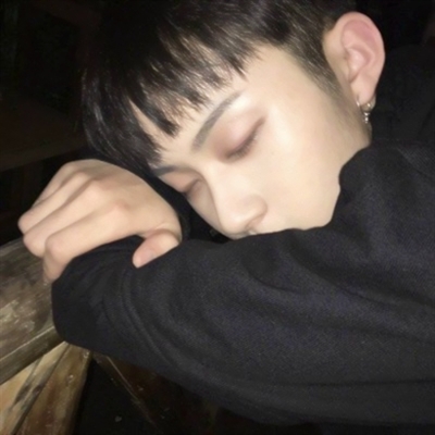 干净唯美的气质帅哥头像图片(共18张)