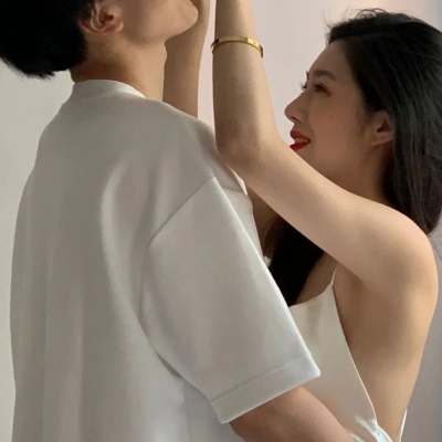 2023幸福甜蜜的双人个性情侣头像(共18张)