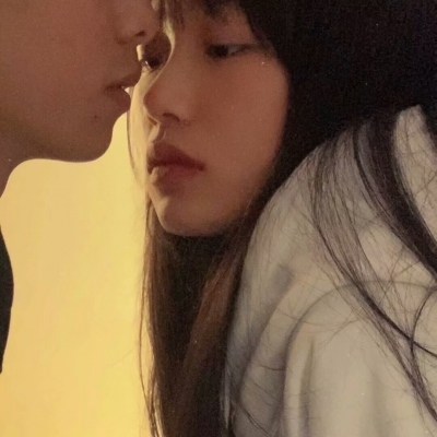 2023幸福甜蜜的双人个性情侣头像(共18张)