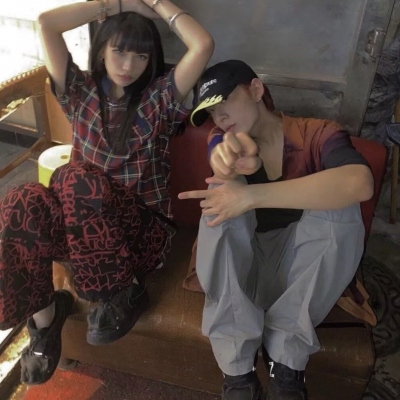 2023幸福甜蜜的双人个性情侣头像(共18张)