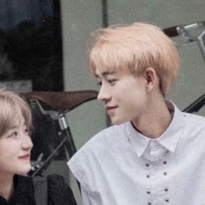 2023幸福甜蜜的双人个性情侣头像(共18张)