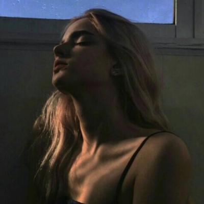 2023很惊艳的颜值逆天欧美女生头像(优选18张)