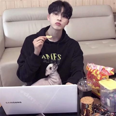 2023帅气小哥哥头像高清图片(共26张)