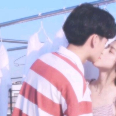 情侣拥抱在一起超级甜的头像图片大全(优选20张)