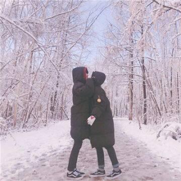 情侣拥抱在一起超级甜的头像图片大全(优选20张)