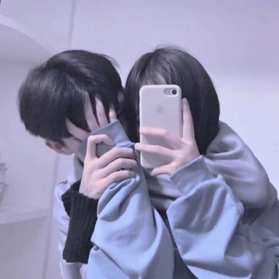 情侣拥抱在一起超级甜的头像图片大全(优选20张)