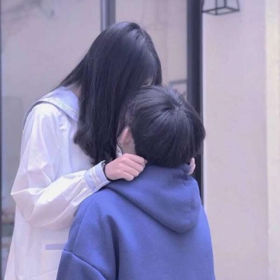 情侣拥抱在一起超级甜的头像图片大全(优选20张)