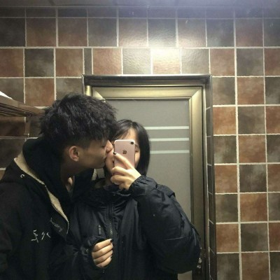 最新情侣拥抱的头像图片(共18张)