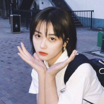 高级感精致女生头像(共18张)