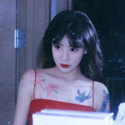 成熟高冷气质女生头像图片(共18张)