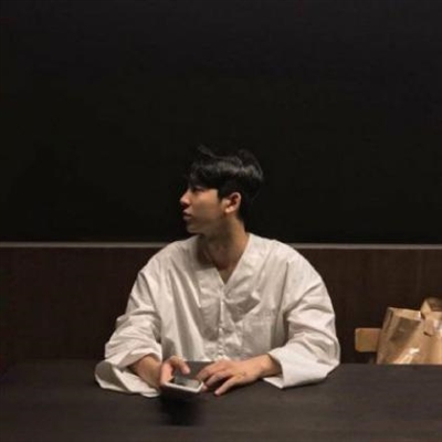 帅气清新的男生头像图片(精选18张)