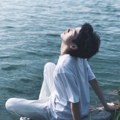 帅气清新的男生头像(精选20张)