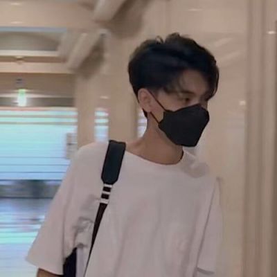 适合永久做男生头像的图片大全(18张)