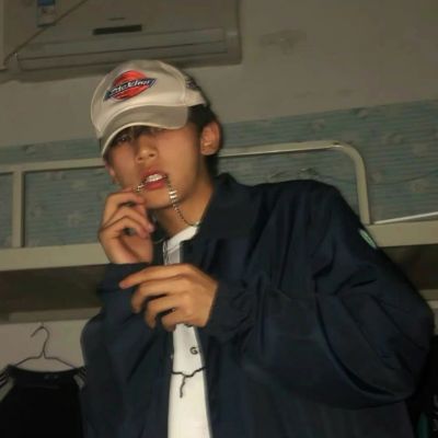 抖音上最火的男生头像图片(16张)