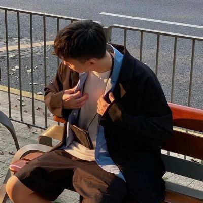 抖音上最火的男生头像图片(16张)