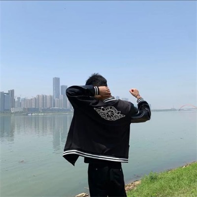 一眼就心动的男生头像图片(共16张)