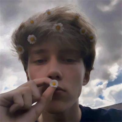 抖音上很火的男头像图片(18张)