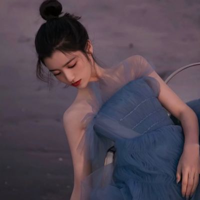 2023女生流行头像图片大全(共20张)