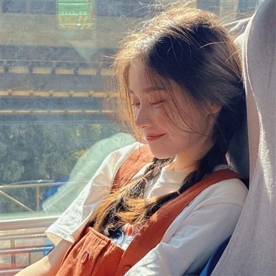 微笑头像女可爱图片大全(共20张)