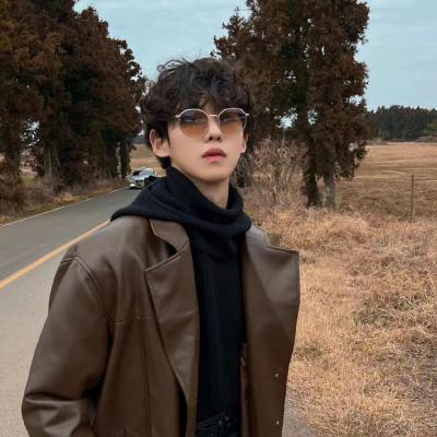 小众又好看的男生头像(精选20张)