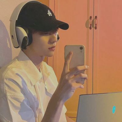 小众又好看的男生头像(精选20张)