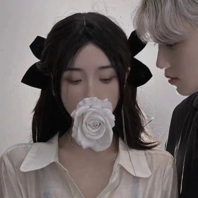 非常难发现的情侣头像一人一张(优选18张)