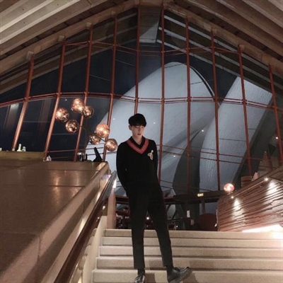 非常难发现的情侣头像一人一张(优选18张)