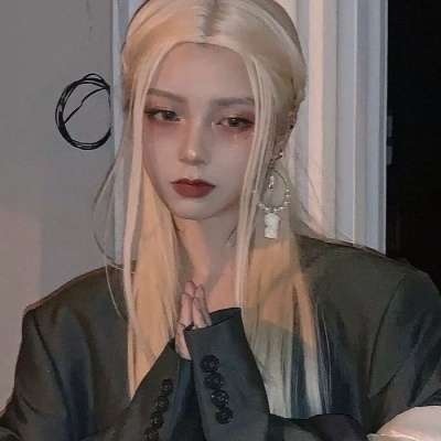 女孩头像霸气高冷头像(精选28张)