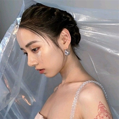 女孩头像霸气高冷头像(精选28张)