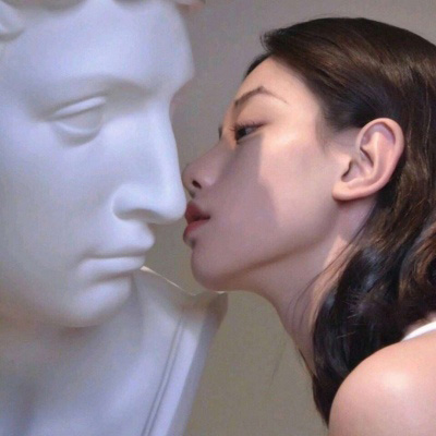 女孩头像霸气高冷头像(精选28张)