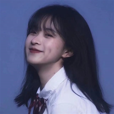 ins风雾霾蓝治愈系女生头像(精选16张)