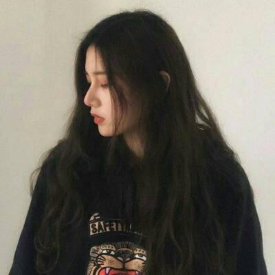 俏皮可爱的元气少女高清头像图片(共16张)