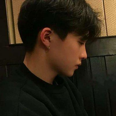 帅气伤感的男生侧脸头像图片大全(精选18张)