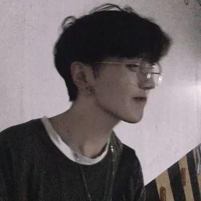 帅气伤感的男生侧脸头像图片大全(精选18张)