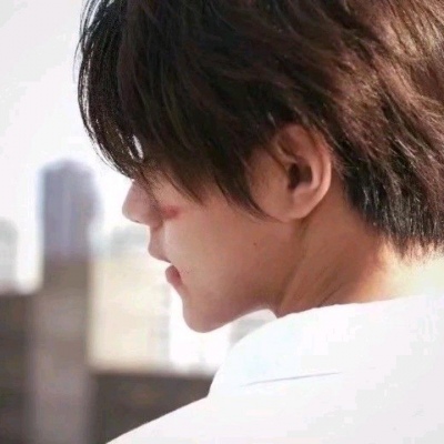 帅气伤感的男生侧脸头像图片大全(精选18张)