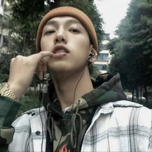 超拽帅哥男生头像图片大全(20张)